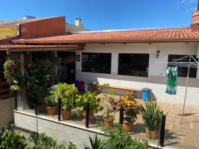Casa com 3 Quartos à venda, 300m² no Areias, São José