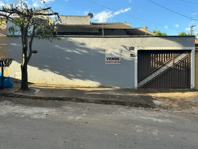 Casa com 3 Quartos à venda, 90m² no Parque das Flores, Goiânia