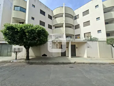 Apartamento com 3 Quartos para alugar, 145m² no Santa Mônica, Uberlândia