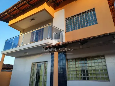 Sobrado com 4 Quartos à venda, 366m² no Jardim Balneário Meia Ponte, Goiânia