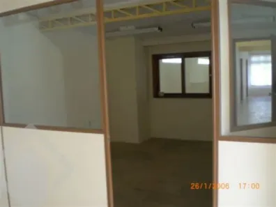 Sala Comercial à venda, 88m² no Passo da Areia, Porto Alegre