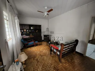 Casa com 6 Quartos à venda, 190m² no Jardim São Dimas, São José dos Campos