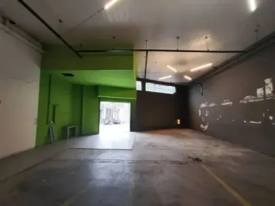 Galpão/Depósito/Armazém para alugar, 583m² no Vila Bertioga, São Paulo