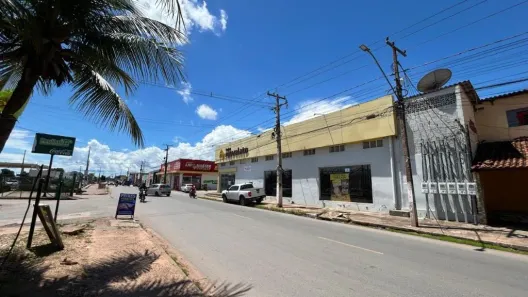 Ponto Comercial para alugar, 600m² no Jardim Industriário, Cuiabá