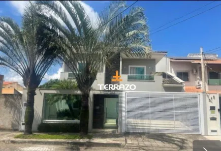 Casa com 4 Quartos à venda, 288m² no Jardim Amália, Volta Redonda