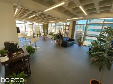 Sala Comercial à venda, 66m² no Rio Branco, Porto Alegre