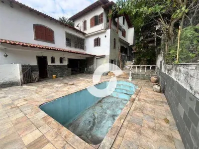 Casa com 4 Quartos à venda, 182m² no São Francisco, Niterói