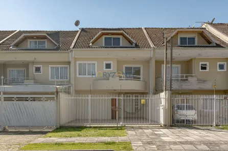 Sobrado com 3 Quartos à venda, 173m² no Novo Mundo, Curitiba