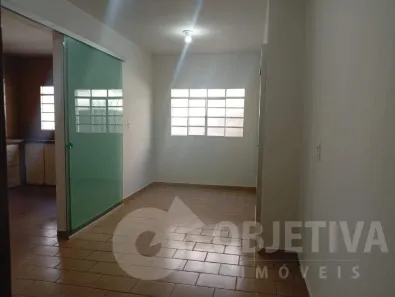 Casa com 4 Quartos à venda, 150m² no Segismundo Pereira, Uberlândia