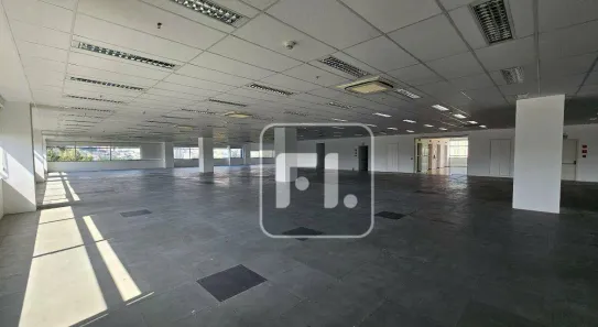 Sala Comercial para alugar, 839m² no Lapa de Baixo, São Paulo