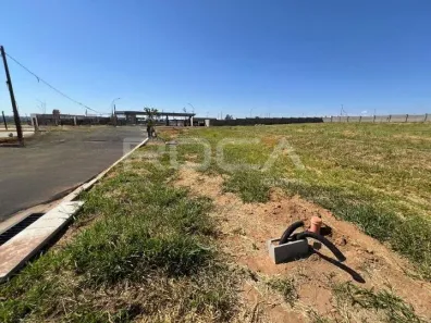 Lote/Terreno à venda, 380m² no Jardim Bandeirantes, São Carlos