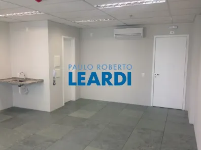 Sala Comercial à venda, 37m² no Barra Funda, São Paulo