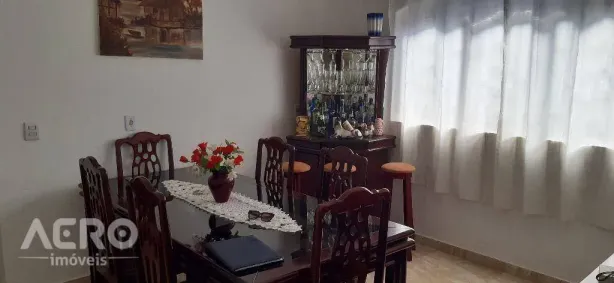 Casa com 3 Quartos à venda, 225m² no Parque Santa Edwiges, Bauru