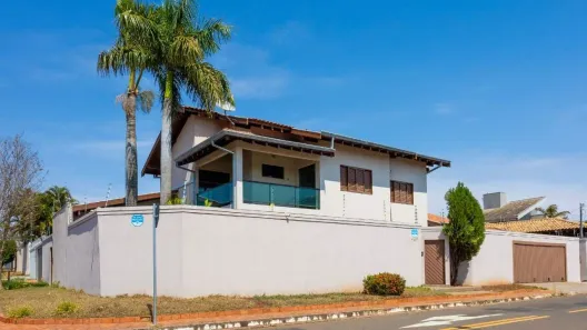 Sobrado com 3 Quartos à venda, 348m² no Cidade Jardim, Campo Grande