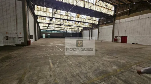 Galpão/Depósito/Armazém para alugar, 2300m² no Vila Metalúrgica, Santo André