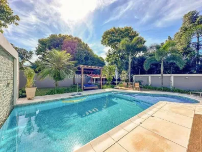 Sobrado com 4 Quartos à venda, 300m² no Centro, Cascavel