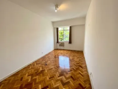 Kitnet com 1 Quarto à venda, 32m² no Copacabana, Rio de Janeiro