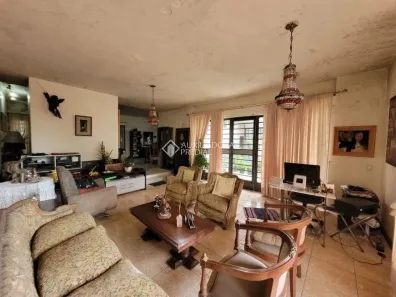 Casa com 3 Quartos à venda, 337m² no Chácara das Pedras, Porto Alegre
