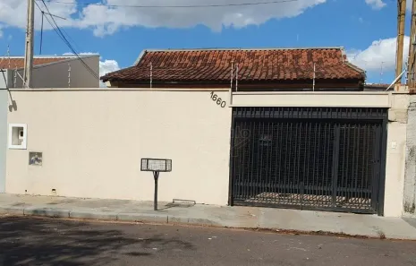 Casa com 3 Quartos para alugar, 220m² no Vila Xavier (Vila Xavier), Araraquara