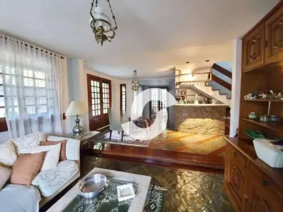 Casa com 4 Quartos à venda, 442m² no Piratininga, Niterói