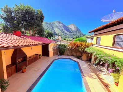 Casa com 4 Quartos à venda, 400m² no Itacoatiara, Niterói