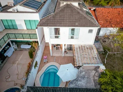 Casa com 5 Quartos à venda, 250m² no Camboinhas, Niterói