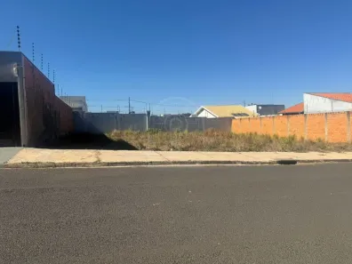 Lote/Terreno à venda, 241m² no Jardim Serra Azul, Araraquara