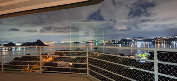 Casa de Condomínio com 4 Quartos à venda, 892m² no Charitas, Niterói
