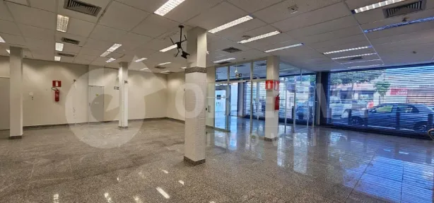 Ponto Comercial para alugar, 550m² no Marta Helena, Uberlândia