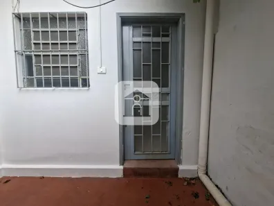 Casa com 2 Quartos para alugar, 57m² no Martins, Uberlândia