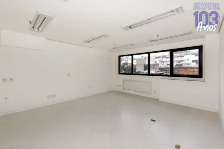 Sala Comercial para alugar, 40m² no Três Figueiras, Porto Alegre
