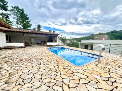Casa com 5 Quartos à venda, 301m² no Parque Jardim da Serra, Juiz de Fora