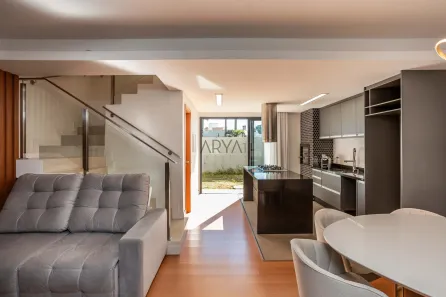 Casa de Condomínio com 3 Quartos à venda, 132m² no Santa Cândida, Curitiba