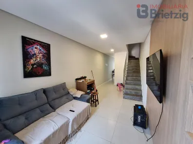 Casa com 2 Quartos à venda, 76m² no Vila Nova, Joinville