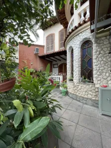 Casa com 4 Quartos à venda, 294m² no Vila Santa Cecília, Volta Redonda