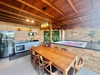 Cobertura com 3 Quartos à venda, 197m² no Capoeiras, Florianópolis