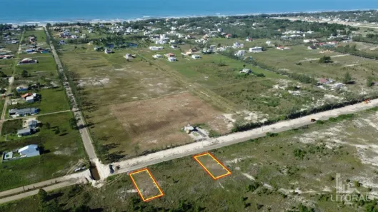Lote/Terreno à venda, 300m² no , Balneário Gaivota