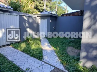 Casa de Condomínio com 4 Quartos para alugar, 208m² no Vargem Pequena, Rio de Janeiro