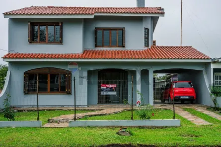 Casa com 5 Quartos à venda, 196m² no Pé de Plátano, Santa Maria