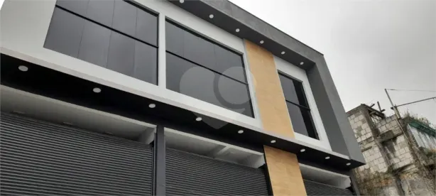 Sala Comercial para alugar, 390m² no Vila Gilda, Santo André