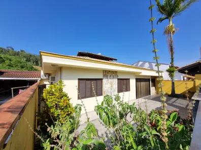 Casa com 3 Quartos à venda, 168m² no Tifa Martins, Jaraguá do Sul
