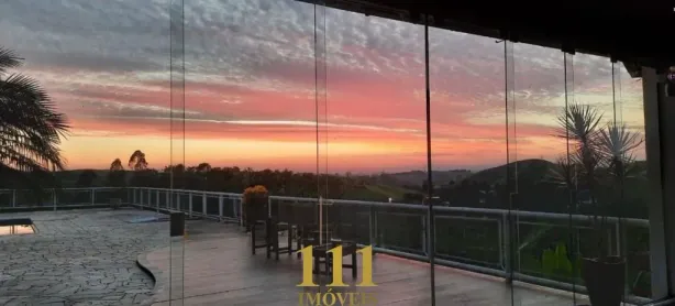 Fazenda/Sítio com 3 Quartos à venda, 580m² no Vila São Geraldo, São José dos Campos