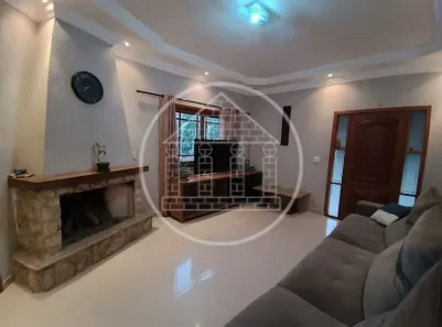 Sobrado com 4 Quartos à venda, 270m² no Parque do Terceiro Lago, São Paulo