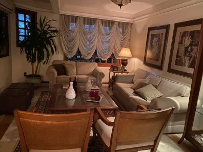 Casa com 4 Quartos à venda, 246m² no Chácara das Pedras, Porto Alegre