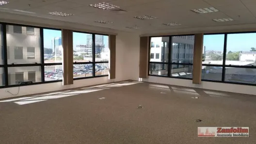 Sala Comercial para alugar, 338m² no Alphaville Industrial, Barueri