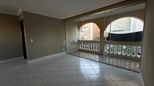 Casa com 3 Quartos para alugar, 346m² no Irmãos Soares, Uberaba