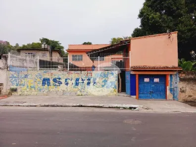 Imóvel Comercial com 4 Quartos à venda, 236m² no Sapê, Niterói