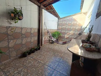 Casa com 2 Quartos à venda, 75m² no Bom Retiro, Betim