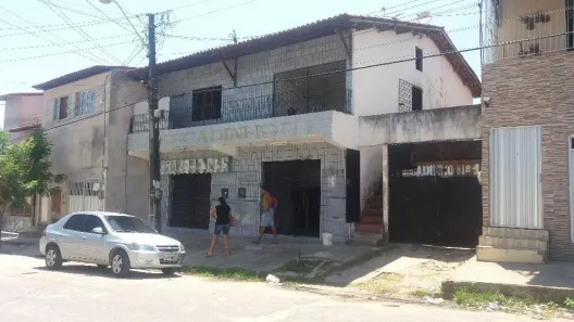 Casa com 3 Quartos à venda, 320m² no Barroso, Fortaleza