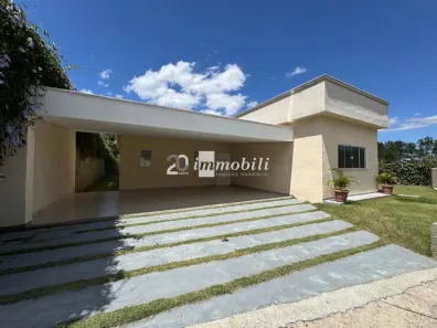 Casa de Condomínio com 3 Quartos para alugar, 197m² no Chácara dos Junqueiras, Carapicuíba